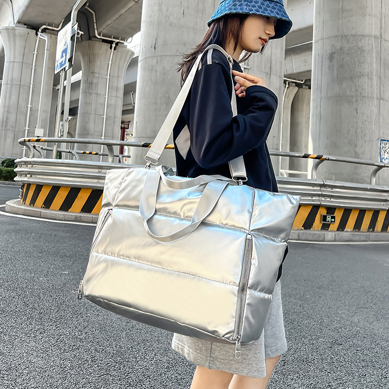 Women Y2k Silver Shoulder Bag  - Down Jacket Packable recension och pris